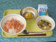 横浜市立小机小学校の1食分の献立