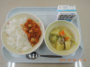 横浜市立左近山小学校の給食