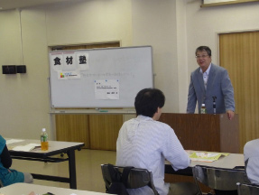 講師 代表取締役社長